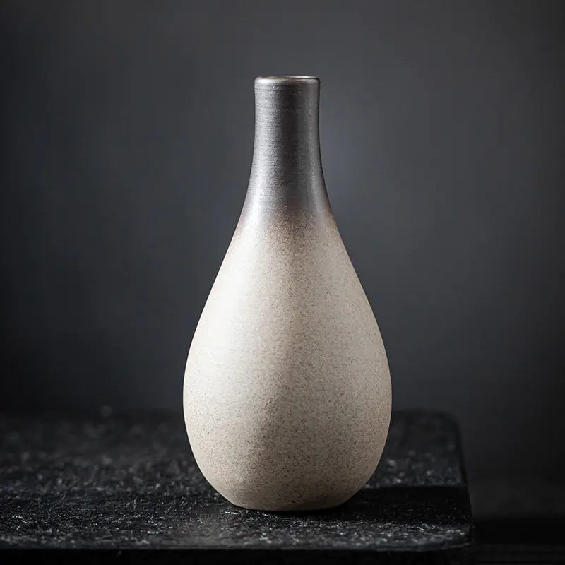 Mini Japanese Ceramic Vase – Zen Style for Home Decor 🏠🌿