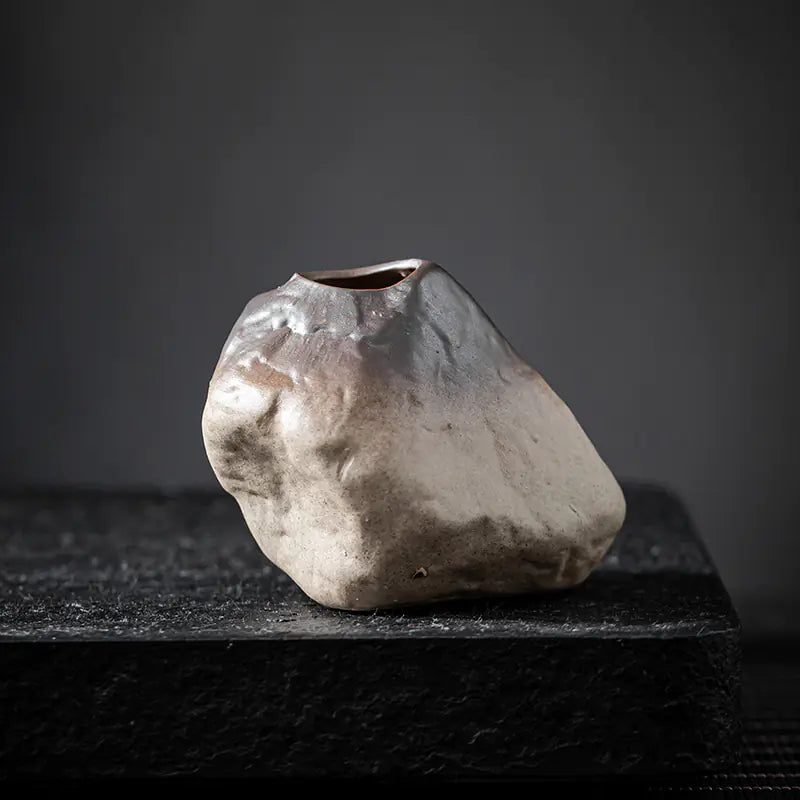 Mini Japanese Ceramic Vase – Zen Style for Home Decor 🏠🌿